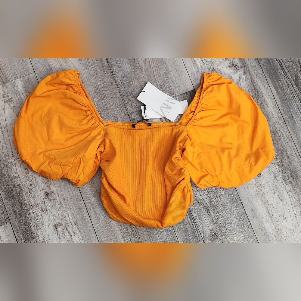 Zara Women's Orange Puffer Sleeve Crop Top